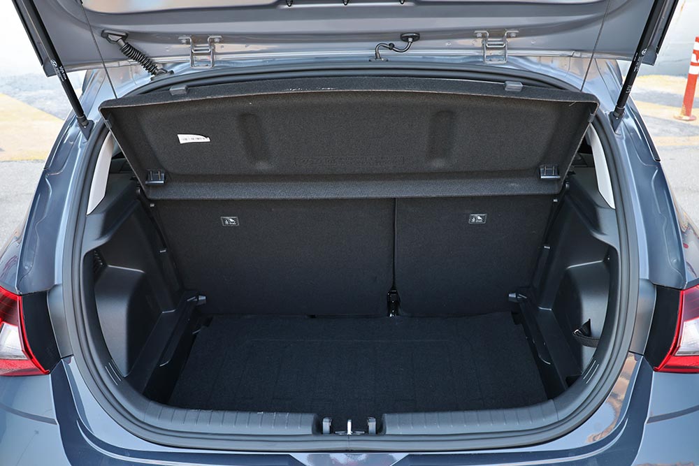 https://autogreeknews.gr/wp-content/uploads/2026/07/Hyundai-i20-1.0T-90-PS-7DCT-17.jpg