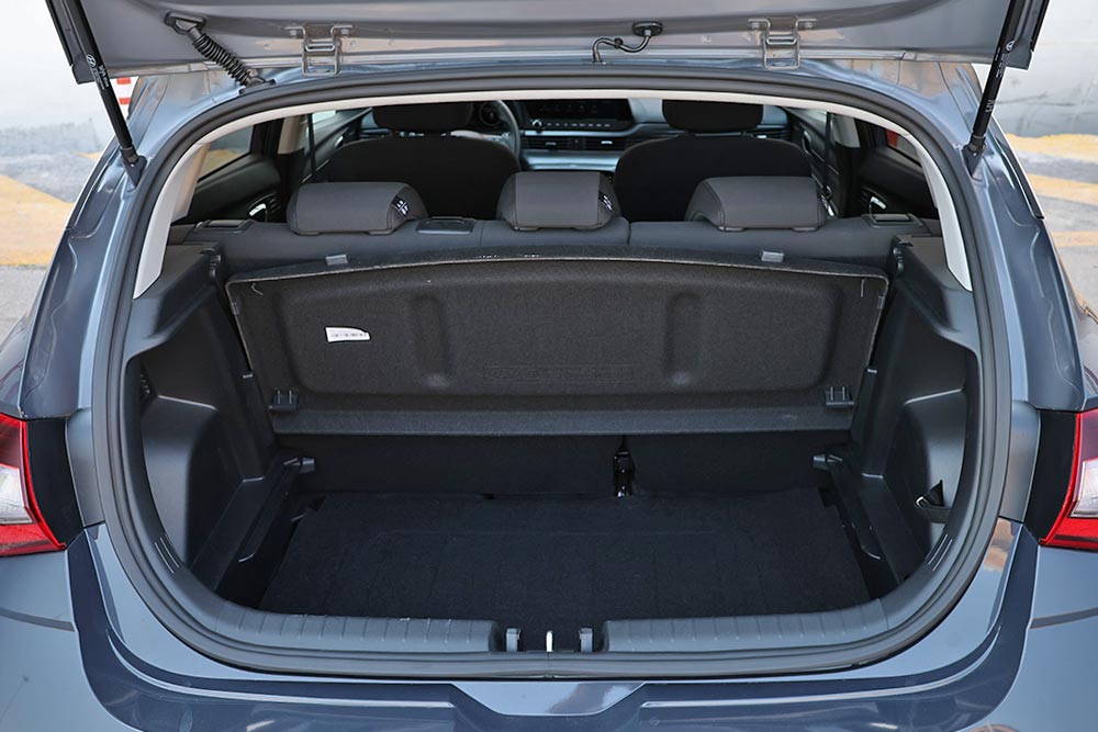 https://autogreeknews.gr/wp-content/uploads/2026/07/Hyundai-i20-1.0T-90-PS-7DCT-18.jpg