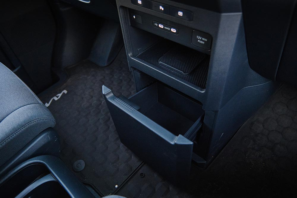 https://autogreeknews.gr/wp-content/uploads/2026/07/Kia-PV5-13.jpg