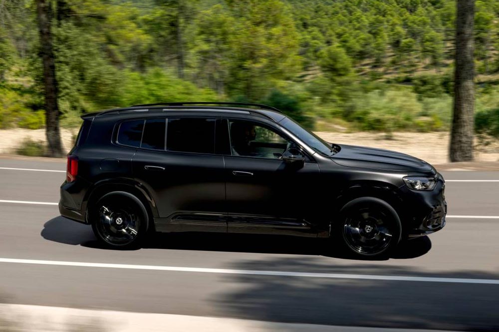https://autogreeknews.gr/wp-content/uploads/2026/07/Mercedes-Benz-GLB-2026-1.jpg