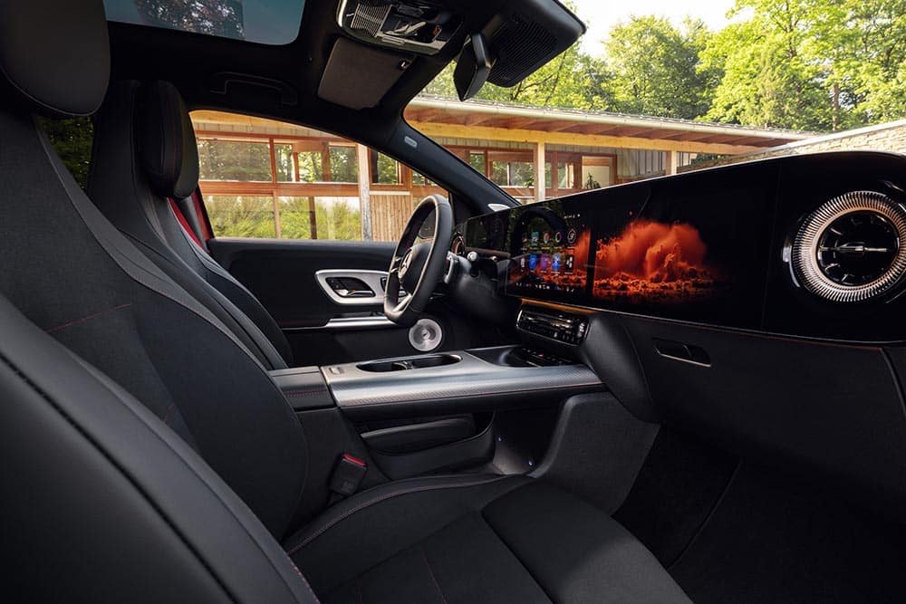 https://autogreeknews.gr/wp-content/uploads/2026/07/Mercedes-GLA-2026-3.jpg