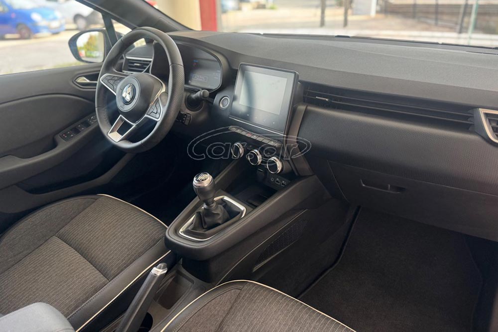 https://autogreeknews.gr/wp-content/uploads/2026/07/Mitsubishi-Colt-2024-used-3.jpg