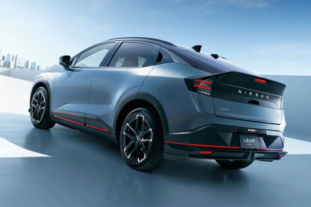 https://autogreeknews.gr/wp-content/uploads/2026/07/Nissan-Leaf-Nismo-Japan-3-1984x2048-1.jpg