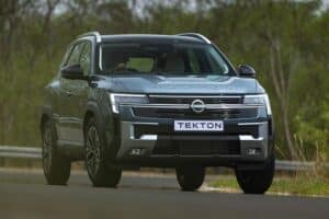 Nissan-Tekton-(12)