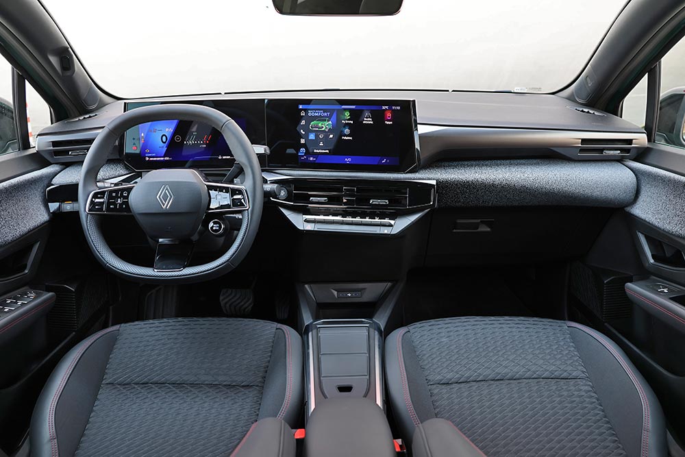 https://autogreeknews.gr/wp-content/uploads/2026/07/Renault-Clio-1.2-TCe-115-EDC-interior-1-1.jpg