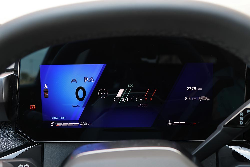https://autogreeknews.gr/wp-content/uploads/2026/07/Renault-Clio-1.2-TCe-115-EDC-interior-12.jpg