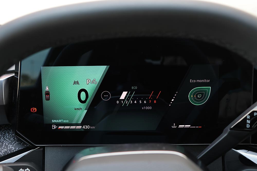 https://autogreeknews.gr/wp-content/uploads/2026/07/Renault-Clio-1.2-TCe-115-EDC-interior-14.jpg