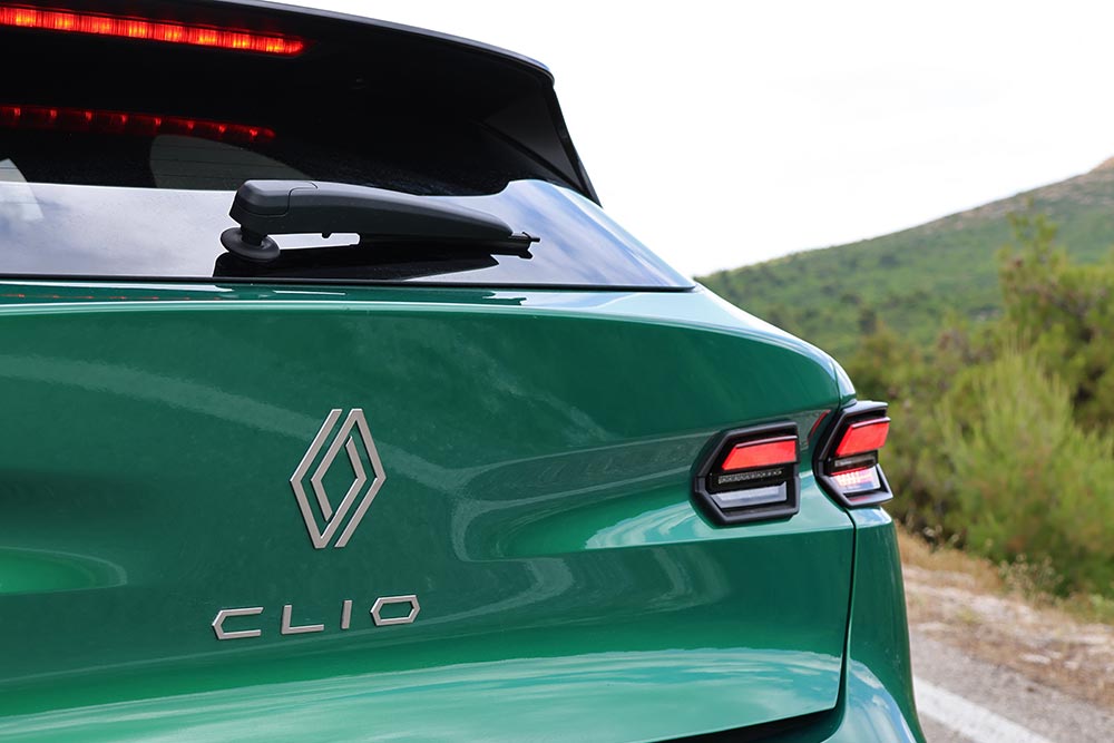 https://autogreeknews.gr/wp-content/uploads/2026/07/Renault-Clio-2026-3.jpg