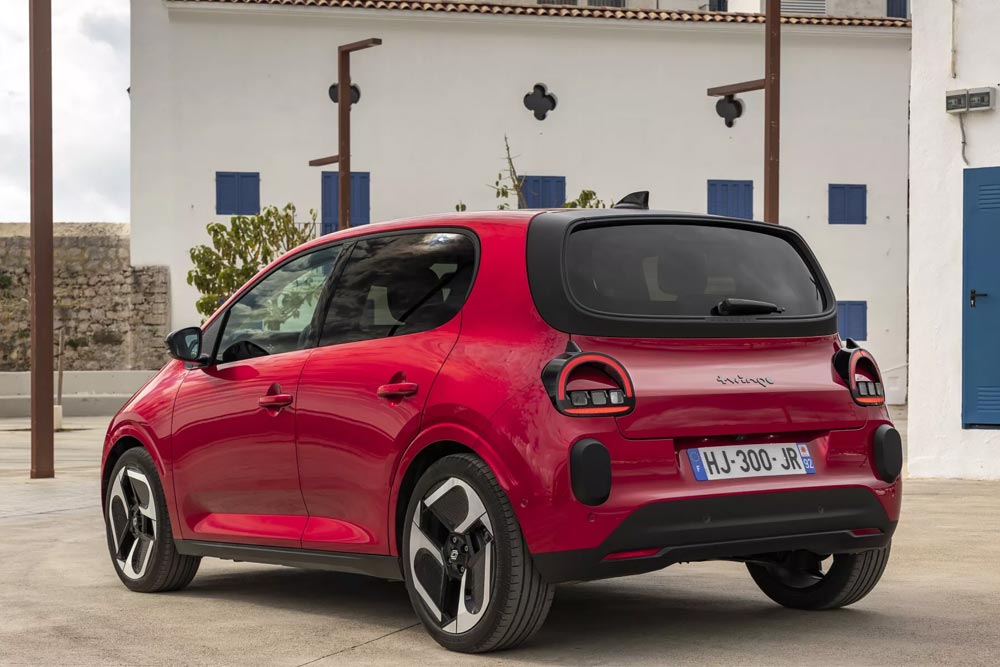 https://autogreeknews.gr/wp-content/uploads/2026/07/Renault-Twingo-2026-4.jpg
