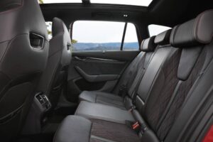 Skoda_Octavia_IV_Combi_RS_rear_seats