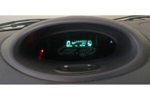 Toyota-Yaris-2000-used-4