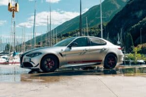Η Alfa Romeo φορτσάρει ξανά στις πωλήσεις