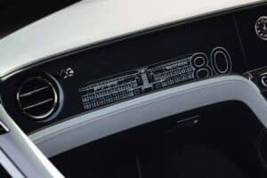 Η Bentley γιορτάζει με ένα μοναδικό έργο τέχνης