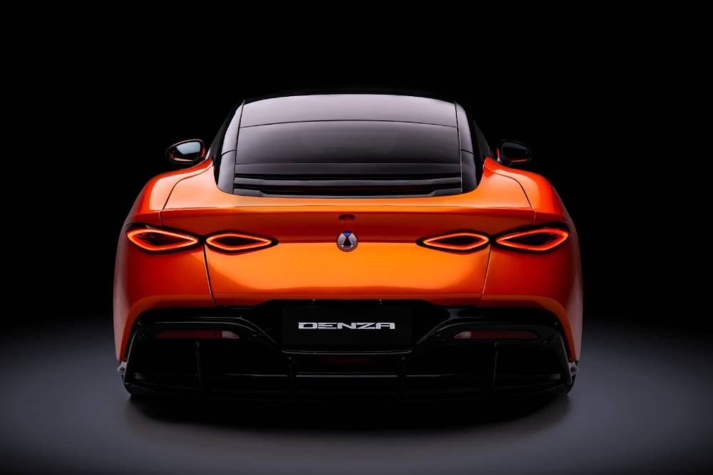 https://autogreeknews.gr/wp-content/uploads/2026/07/byd-denza-z-8.jpg
