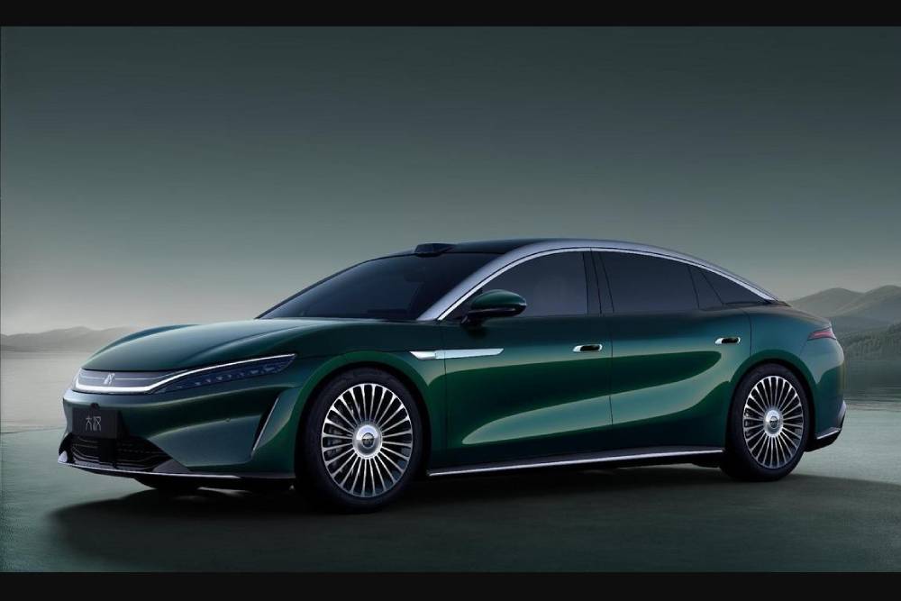 https://autogreeknews.gr/wp-content/uploads/2026/07/byd-great-han.jpg