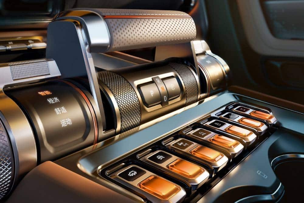 https://autogreeknews.gr/wp-content/uploads/2026/07/geely-galaxy-700-08.jpg