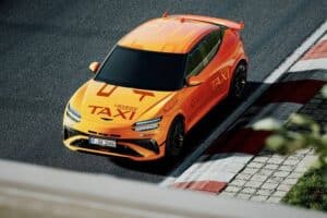 genesis-gv60-magma-nurburgring-taxi (5)