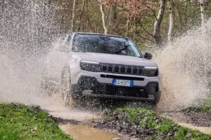 jeep-avenger-e-hybrid (1)
