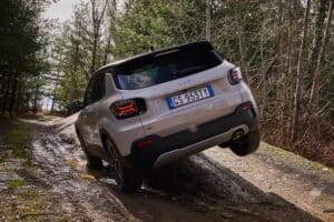 jeep-avenger-e-hybrid (2) (1)