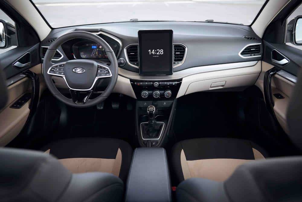 https://autogreeknews.gr/wp-content/uploads/2026/07/lada_vesta_sw_cross_610.jpg