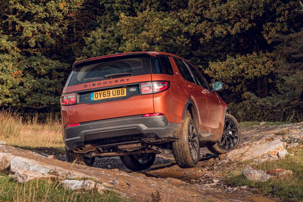 https://autogreeknews.gr/wp-content/uploads/2026/07/land_rover_discovery_sport_d180_se_78.jpg