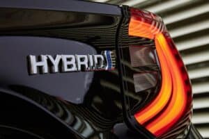 mazda2_hybrid_logo