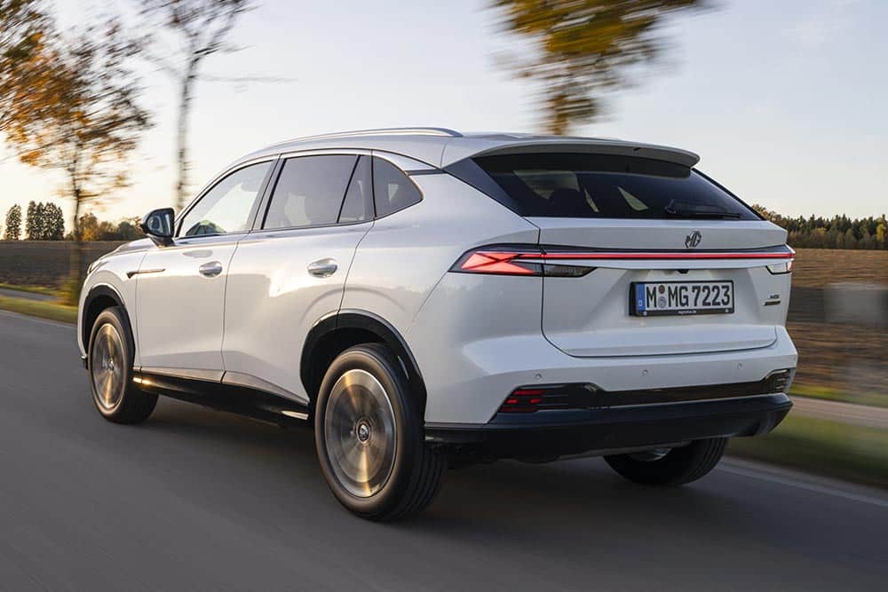 https://autogreeknews.gr/wp-content/uploads/2026/07/mg-hs-hybrid-3.jpg
