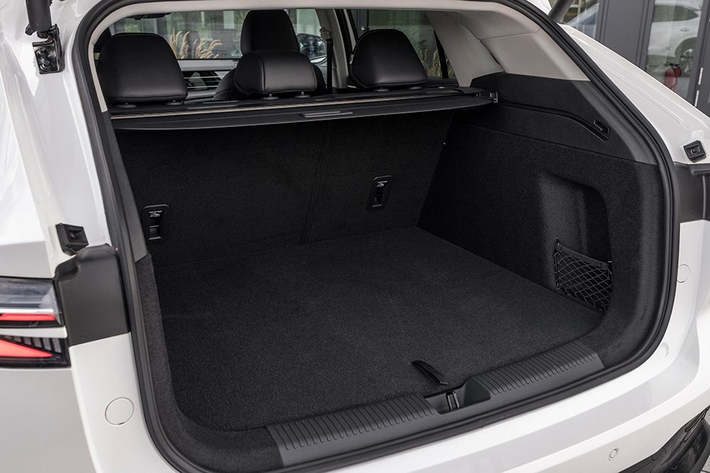 https://autogreeknews.gr/wp-content/uploads/2026/07/mg-hs-hybrid-4.jpg