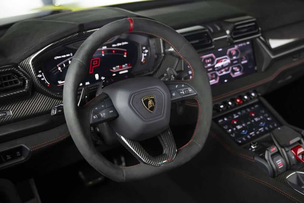 https://autogreeknews.gr/wp-content/uploads/2026/07/new-lamborghini-urus-performante-se-09.jpg