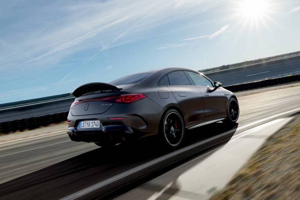 https://autogreeknews.gr/wp-content/uploads/2026/07/new-mercedes-cla-45-ev-12.jpg