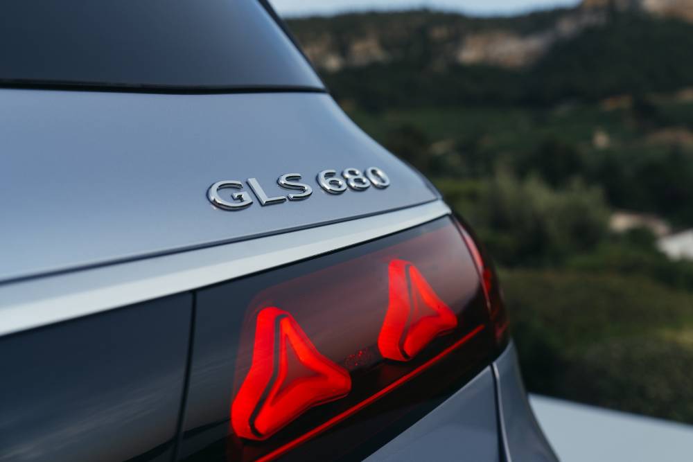 https://autogreeknews.gr/wp-content/uploads/2026/07/new-mercedes-maybach-gls-680-15.jpg