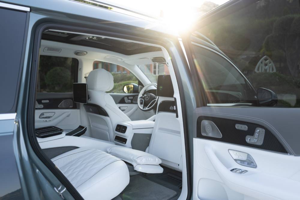 https://autogreeknews.gr/wp-content/uploads/2026/07/new-mercedes-maybach-gls-680-16.jpg