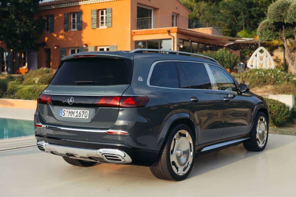 https://autogreeknews.gr/wp-content/uploads/2026/07/new-mercedes-maybach-gls-680-3.jpg