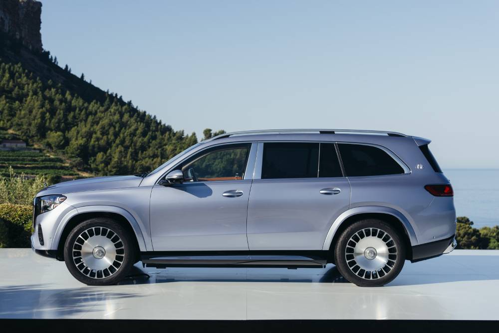 https://autogreeknews.gr/wp-content/uploads/2026/07/new-mercedes-maybach-gls-680-9.jpg