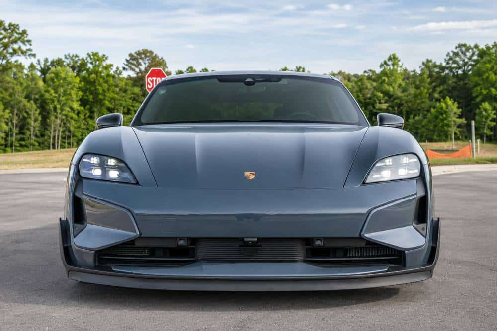 Porsche Taycan έχασε 80.000 ευρώ σε μόλις 8 μήνες