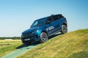 Ανατροπή στη Land Rover και το πρώτο ηλεκτρικό Range Rover