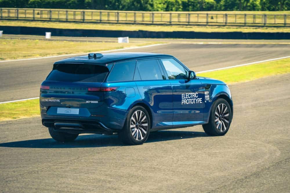 https://autogreeknews.gr/wp-content/uploads/2026/07/range-rover-sport-ev-6.jpg