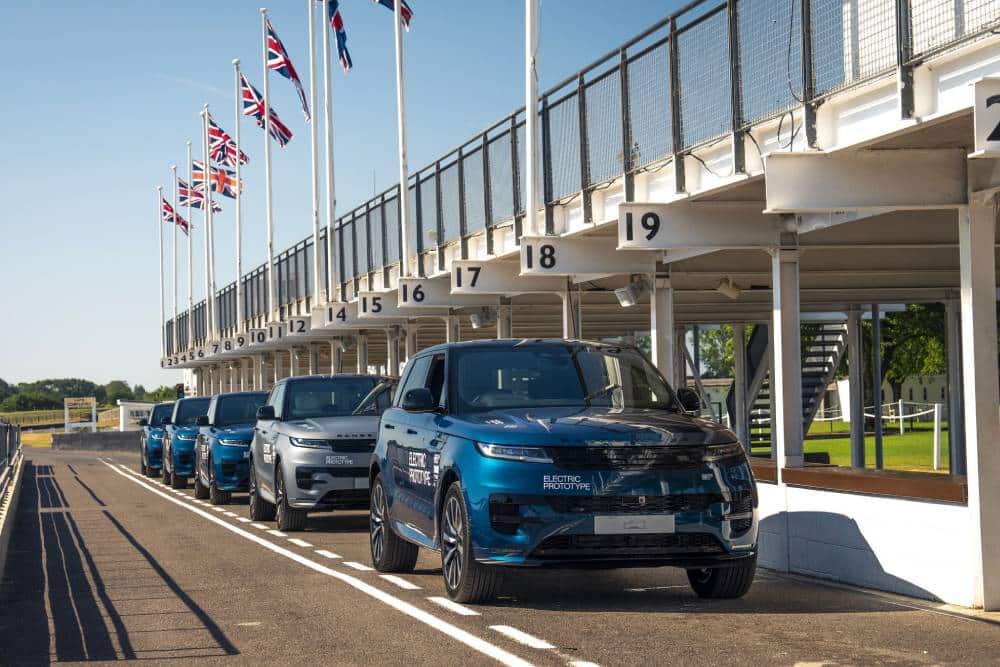 https://autogreeknews.gr/wp-content/uploads/2026/07/range-rover-sport-ev-8.jpg