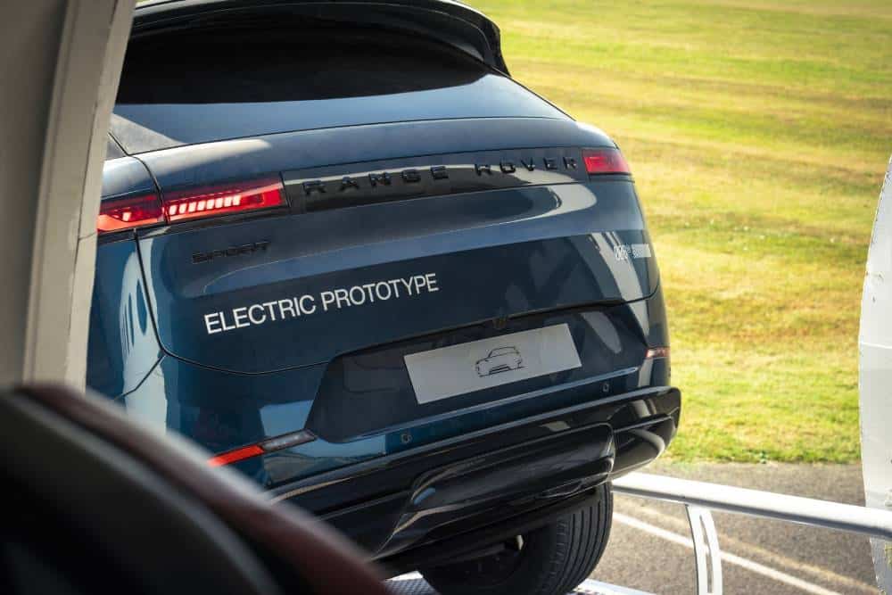 https://autogreeknews.gr/wp-content/uploads/2026/07/range-rover-sport-ev-9.jpg