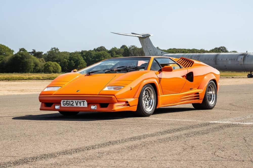 https://autogreeknews.gr/wp-content/uploads/2026/07/skoda-elroq-vrs-fights-countach-testarossa-and-944-3.jpg