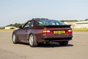 skoda-elroq-vrs-fights-countach-testarossa-and-944 (8)