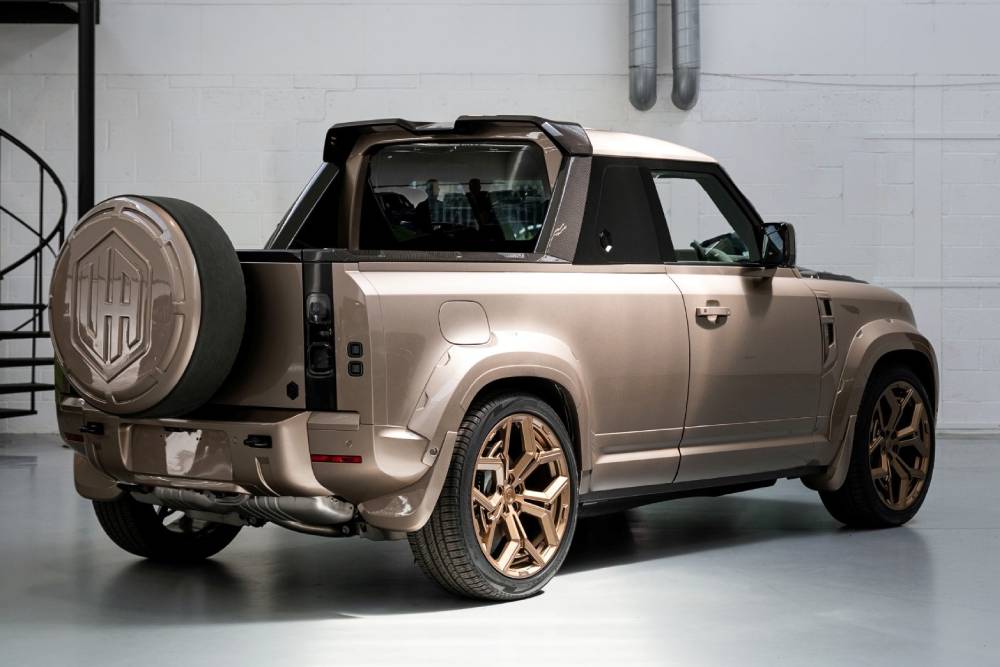 https://autogreeknews.gr/wp-content/uploads/2026/07/urban-automotive-defender-pickup-04.jpg