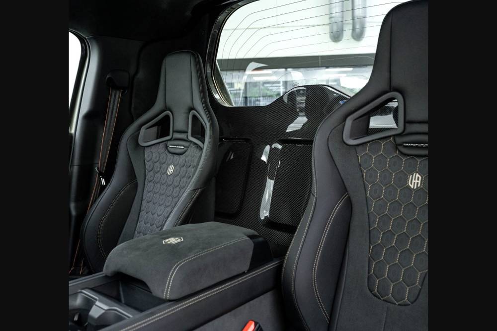 https://autogreeknews.gr/wp-content/uploads/2026/07/urban-automotive-defender-pickup-09.jpg