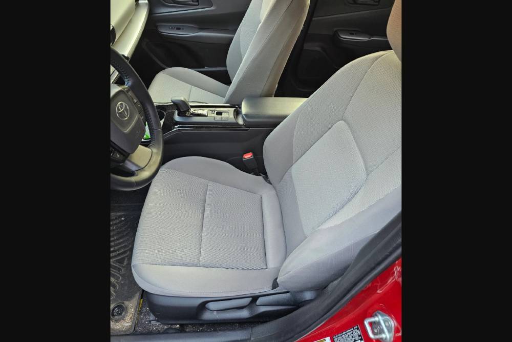 https://autogreeknews.gr/wp-content/uploads/2026/08/100000-miles-toyota-prius-02.jpg