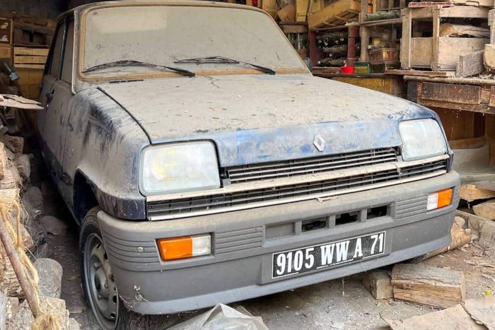 https://autogreeknews.gr/wp-content/uploads/2026/08/12-km-renault-5-03.jpg