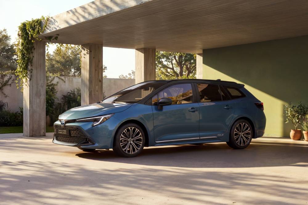 https://autogreeknews.gr/wp-content/uploads/2026/08/1920_toy_corolla_60th_2026_hub_dig_16x9_02.jpg