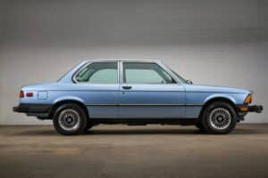 1977-BMW-320i-Auction-11