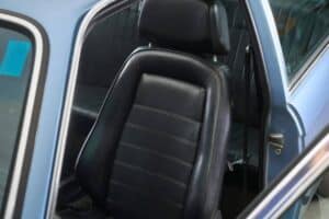 1977-BMW-320i-Auction-23