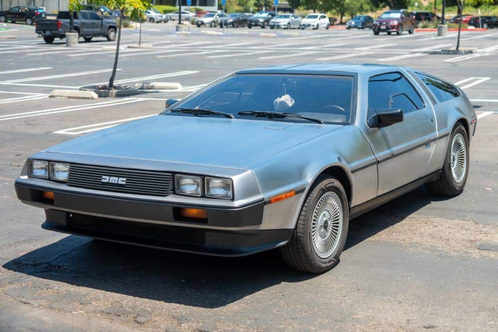 https://autogreeknews.gr/wp-content/uploads/2026/08/1982-delorean-dmc-12-for-sale-10.jpg