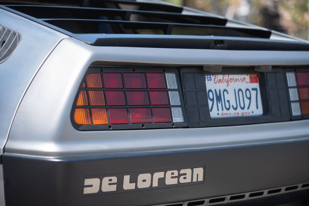 https://autogreeknews.gr/wp-content/uploads/2026/08/1982-delorean-dmc-12-for-sale-7.jpg